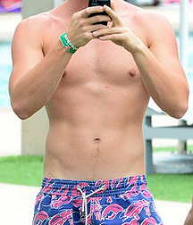 Patrick Schwarzenegger Gay Tube 605919e34020e.jpeg