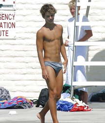 Twink Speedos beach gay tube 6061f6ee500db.jpg