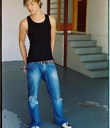 Shirtless Jeans Guys Twink Tube 606385345dfa6.jpg