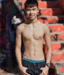 Shirtless Jeans Guys Twink Tube 60638536c5354.jpg