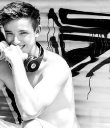 Hunky Twinks Gay Tube Mix 6064b6cd4e422.jpg