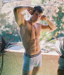 Hunk Derek Chadwick Boys Porn 6064bc04f18ec.jpg