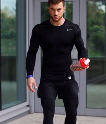 Sexy In Black Gay Tube 606f73f82fc2b.jpg