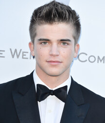River Handsome Twink Tube 608c3108c09f1.jpg