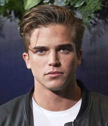 River Handsome Twink Tube 608c310d7b91e.jpg
