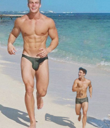 Speedo Bulge Twinks Gay Tube 608dfde3d5bac.png
