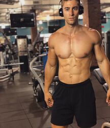 Abs Guys Gay Tube 608f238e919ea.jpg