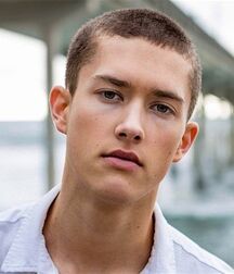 Handsome Model Sean Gay Tube 608ff0275e040.jpg
