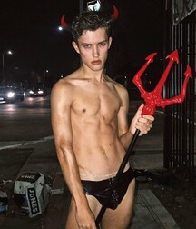 Handsome Model Sean Gay Tube 608ff077be3c7.jpg