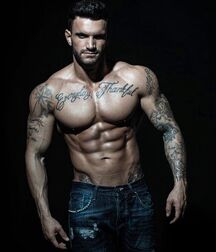 Sexy Muscles Gay Tube 609181da49956.jpg