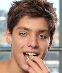 Handsome Faces Twink Boys Gay Tube 6092f08a7d705.jpg