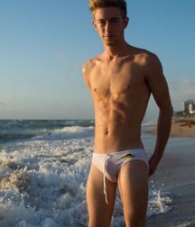 Speedos Guys Gay Tube handsome  609b2134bb2ab.jpg