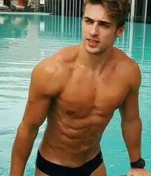 Speedos Guys Gay Tube handsome  609b2140e061a.jpg