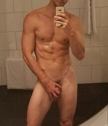 TOMAS SEXY MODEL GAY TUBE 60b2c197aac69.jpg
