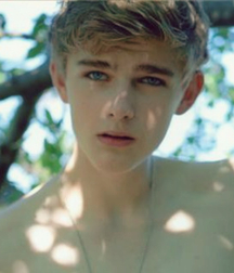 Handsome Faces Twink Gay Tube Portrait  60ba67232086c.jpg