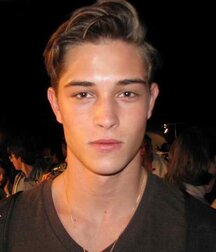Sexy Handsome Model Gay Porn 60d775cb2b460.jpg