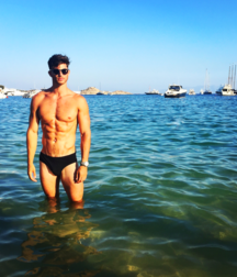 Greek Muscle Speedos Twink Tube 60de1d2fea665.png