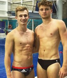 Speedo Friends Team Twink Tube 60ef5c91478da.jpg