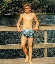 Matty Lee Olympic Gold 60ff7df21b82a.jpg