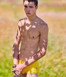 Sexy Yellow Gay Porn Tube 61073035b21ff.jpg