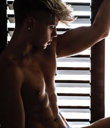 Twink Tube Sexy Model Adam 610c1402e338d.jpg