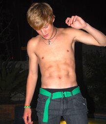Sexy Jeans Twinks Guys Twink Tube 6111757e3d41e.jpg