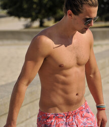 Sexy Shorts GayBoysTube 6112bf3156200.jpg