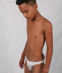 Twink Tube Sexy Guys in White 612122901cda6.jpg