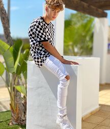 Gay Porn Sexy White Speedos 612c1735d6809.jpg