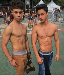 Sexy Jeans Twink Tube Boys 613b9ef4c1ce6.jpg