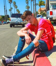 Sexy Sneaker Guys Twink Tube handsome 614246cdcd323.jpg