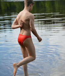 Speedo Twinks Hunks shirtless athlete 6146110c79425.jpg