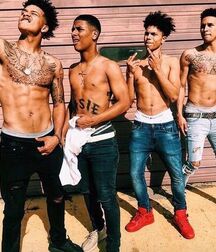 Sexy Jeans Twinks Gay Porn shirtless 614668df5b2c0.jpg