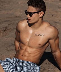 Handsome Muscular Colton Gay Porn 6149e4ddb1956.jpg
