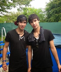 Aston Twin Twinks Gay Porn 614cfa1014082.jpg