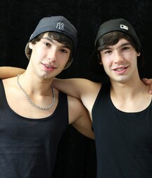 Aston Twin Twinks Gay Porn 614cfa15da746.jpeg