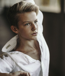 Twink Tube Guys Handsome Faces 614f27c862ab7.jpg