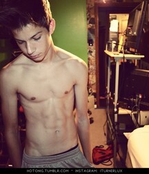 Sexy Shorts GayBoysTube shirtless 614f2cfbab8b4.jpeg