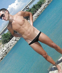Twink Tube Shirtless Speedo Guys 614f5f81c1e9f.jpg