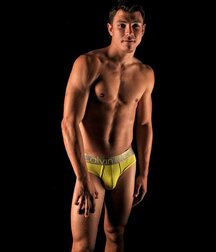 Yellow Speedo Guys Gay Porn 615077bfb8401.jpg