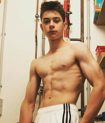 Handsome Faces Twink Tube good-looking portrait 615152f0a45e8.jpg