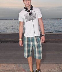 Handsome Model Francisco 615525af1c43d.jpg