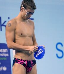 Gay Porn Hot Pink Speedos 615fd17a60443.jpg