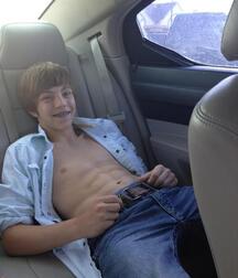Sexy Jeans Guys 6163a25b9d05e.jpg