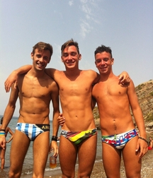 Speedo Friends & Teams Twink Tube 6164ee3f47859.jpg
