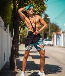 Sexy Model Adam 616756f63b0e1.jpg