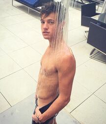 Hot Shower & Bath Guys Gay Porn 616b3d5bb5721.jpg