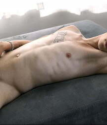 Select Sexy Naked Twinks Gay Porn 616bbec4405a4.jpg