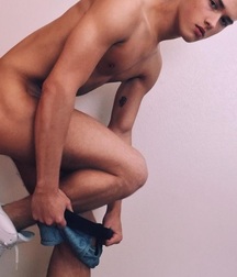 Sexy Twinks Refresh amature gay porn 616c941aa1b21.jpg