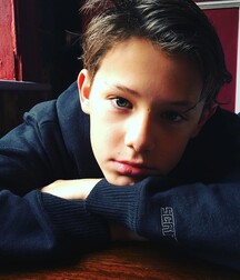 Handsome Faces Guys Twink Tube 616de81adca75.jpg